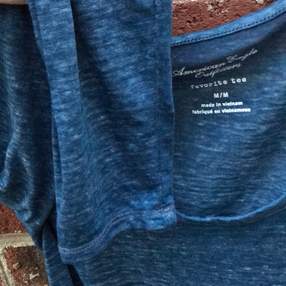 size M /American Eagle Favorite Tee - Picture 3 of 8